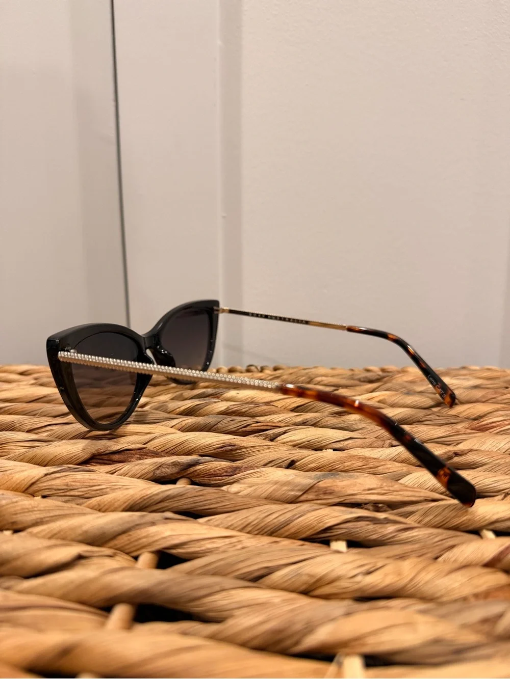 Quay Australia Black Cat-Eye Sunglasses with Gradient Lenses